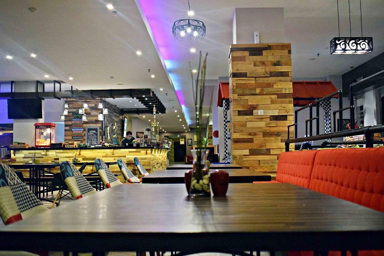 Meotel Purwokerto Exteriör bild