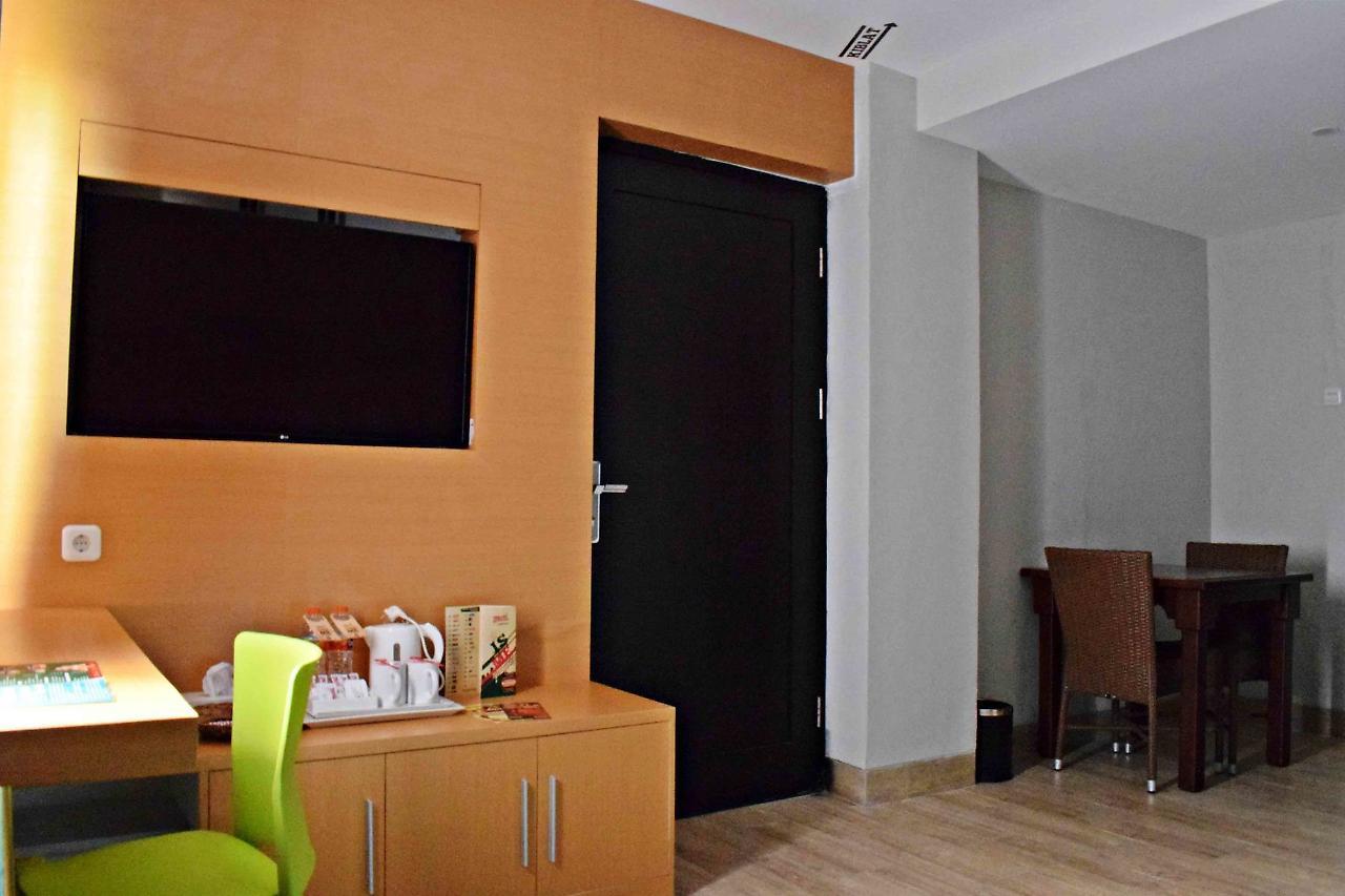 Meotel Purwokerto Exteriör bild
