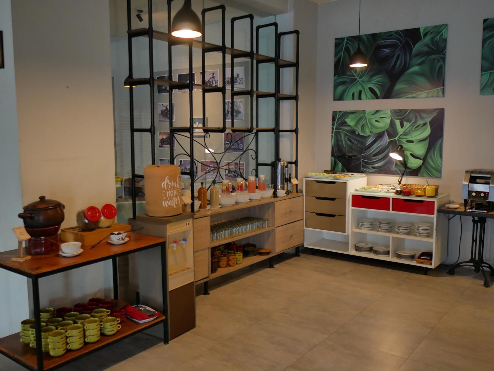Meotel Purwokerto Exteriör bild